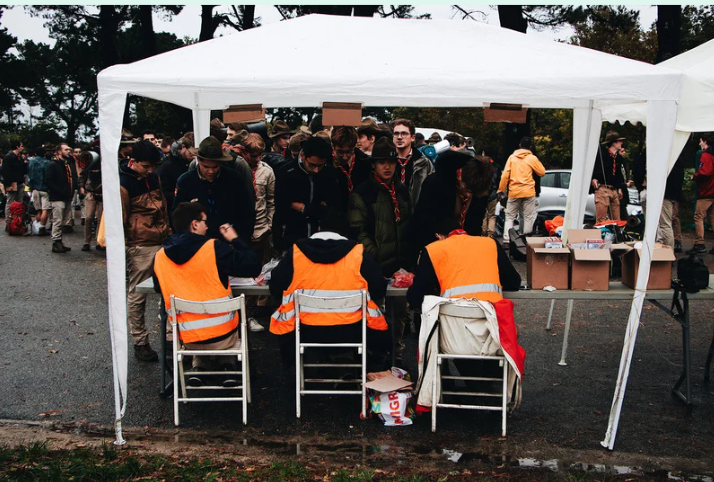 Ilustração de pessoas voluntárias